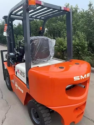 comprar Carretilla elevadora del motor diesel CPC25 mecanismo del ajuste del volante de 2,5 toneladas fabricación en línea