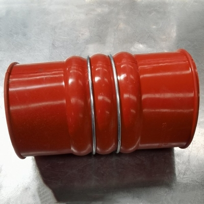 Manguera de goma DZ93259535308 del refrigerador intermedio del repuesto del camión de Sinotruk Howo