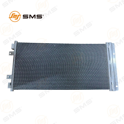 Condensador de aire WG1664820103 HOWO Partes para camiones